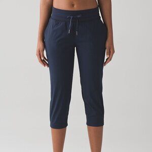 Lululemon Dance Studio Crop II (Unlined 20") - 2 Inkwell